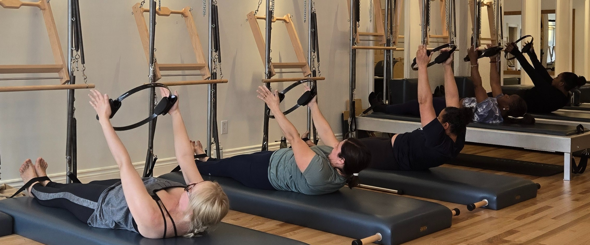 Pilates,Mat-Tower,Pilates de groupe,cours de Pilates,Mat-Tower en groupe,Cours de Pilates Mat-Tower en groupe,groupe-mat-tower,https://espacepilates.ca/groupe-mat-tower/,groupe mat tower,Cours de groupe Mat-Tower,Cours de groupe Mat Tower